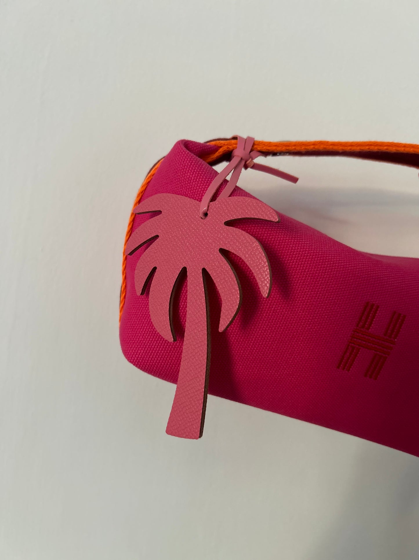 Palm tree charm pink